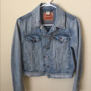 Levi’s Jean Jacket women size small